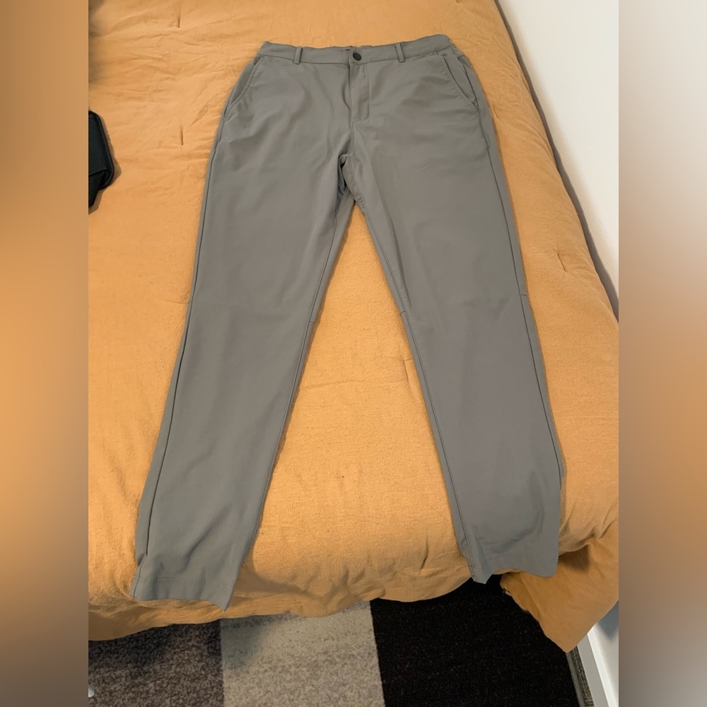 Cuts AO Jogger Pants